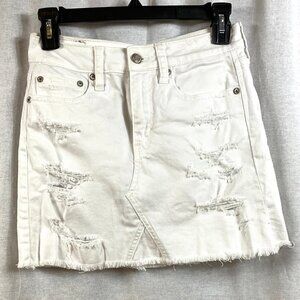 Like new American Eagle White Denim skirt